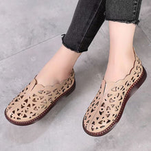 Cargar imagen en el visor de la galería, Breathable and comfortable mother's shoes with a soft and non-slip sole