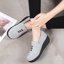 Cargar imagen en el visor de la galería, Round toe fly woven mesh thick sole ladies casual shoes
