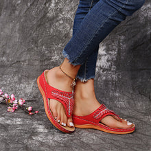 Cargar imagen en el visor de la galería, Flat lightweight rhinestone flip flops
