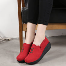 Cargar imagen en el visor de la galería, Round toe fly woven mesh thick sole ladies casual shoes