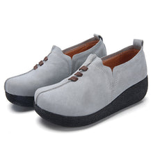 Cargar imagen en el visor de la galería, Round toe fly woven mesh thick sole ladies casual shoes