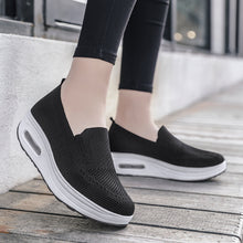 Load image into Gallery viewer, Ladies Solid Color Breathable Platform Sneakers
