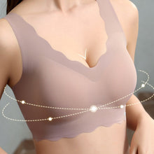 Load image into Gallery viewer, No Wire Ice Silk Seamless Bandeau Push-Up Bra
