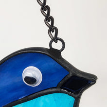 Cargar imagen en el visor de la galería, Animal Stained Glass Pendant
