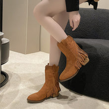 Cargar imagen en el visor de la galería, Winter tassel thick heel pointed toe high boots
