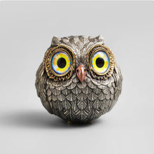 Cargar imagen en el visor de la galería, Grishay Lucky Owl
