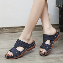 Cargar imagen en el visor de la galería, Fashion personality solid color platform women&#39;s slippers
