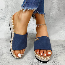 Cargar imagen en el visor de la galería, Women&#39;s summer new thick-soled wedge slippers
