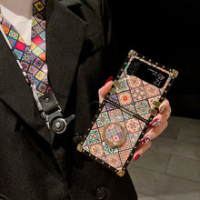 Cargar imagen en el visor de la galería, Retro Boho Style Ring Case For Samsung Galaxy Z Flip 3 Flip 4
