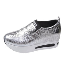 Load image into Gallery viewer, Metallic Thick Bottom Slip On Women Pumps
