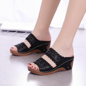 Stitched Cutout Wedge Summer Slippers