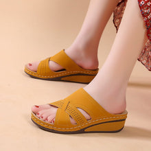 Load image into Gallery viewer, Women&#39;s Wedge Retro Hollow Slippers
